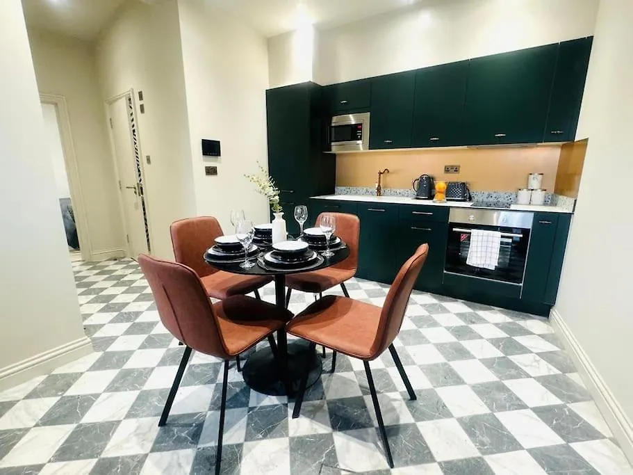 London 99 Apartment Ii, Key Spot, Top City Flat E